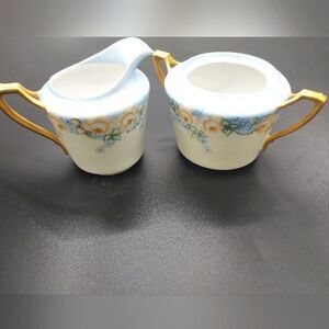 Vintage sugar and creamer set